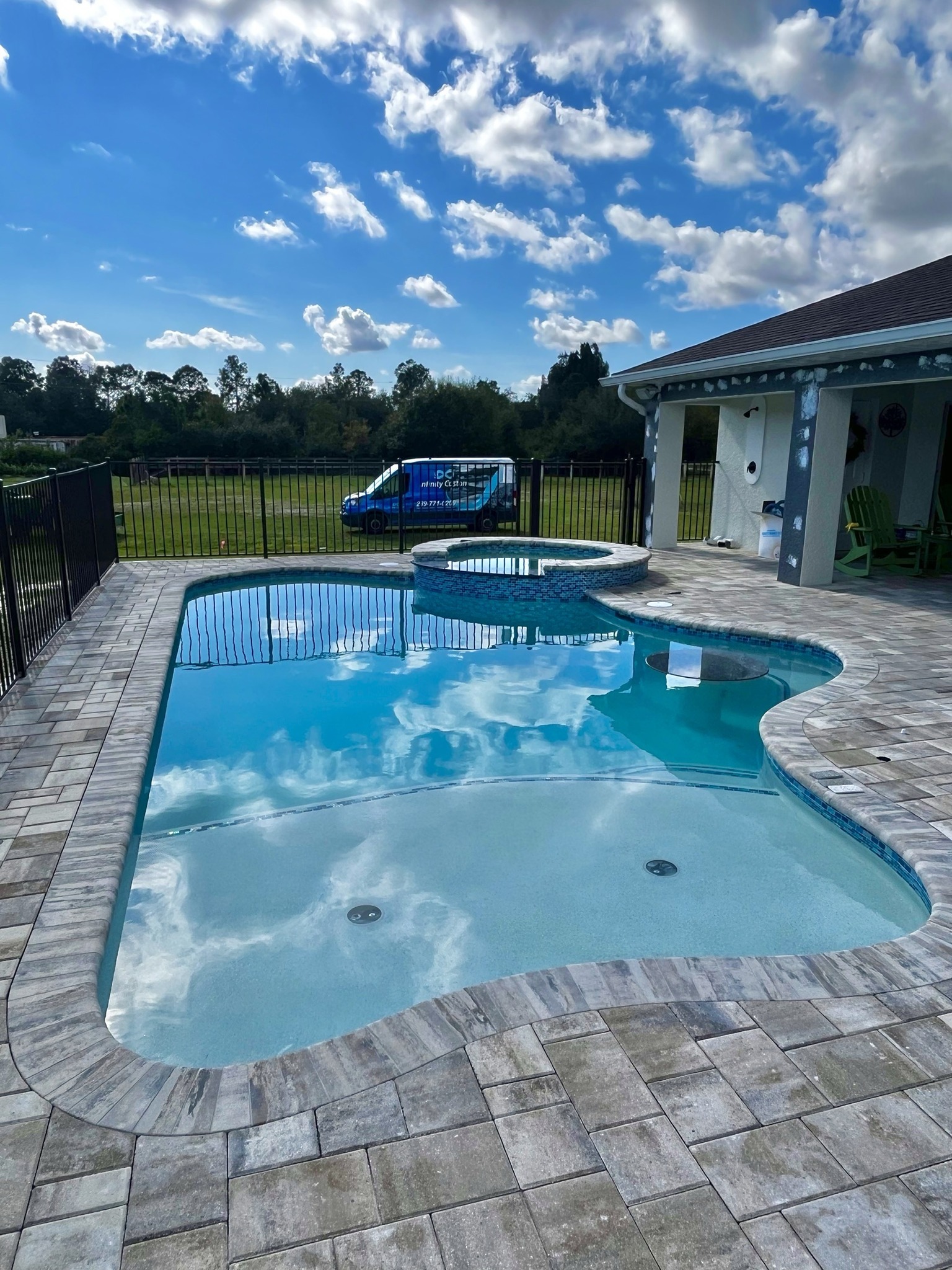 Custom Pools Laurel | Expert Custom Pool Builders by Infinity Custom Pools